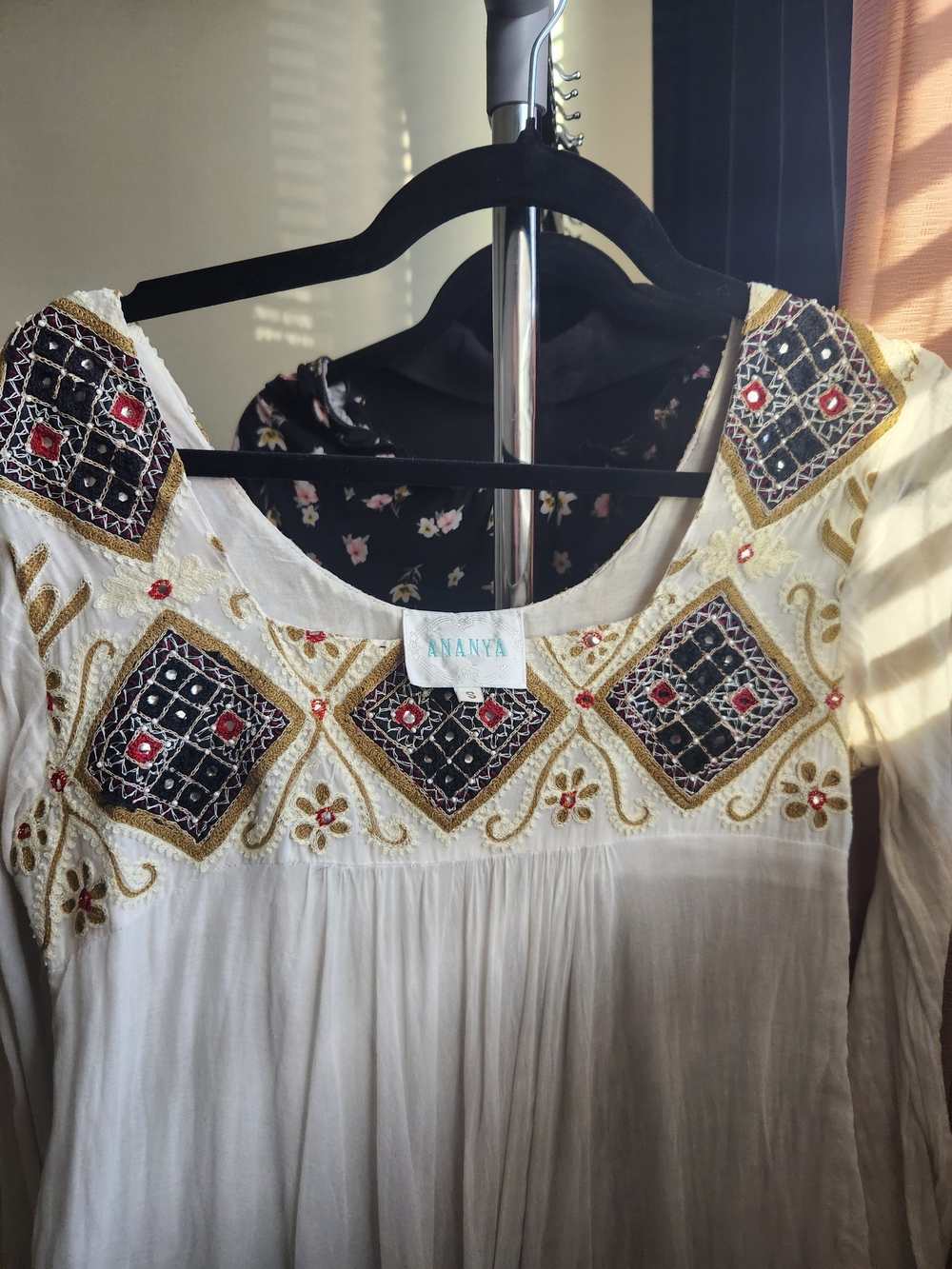 Boho Embroidered White Long-Sleeve Tunic Top - Picture 2 of 3